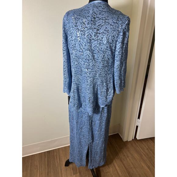 R&M Richards Dusty Blue Lace/sequin form gown and Jacket. NEW Sz 6 - Picture 4 of 7